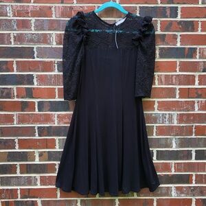 ASOS | NWT Women’s Black Lace Long Sleeve Dress Size 6